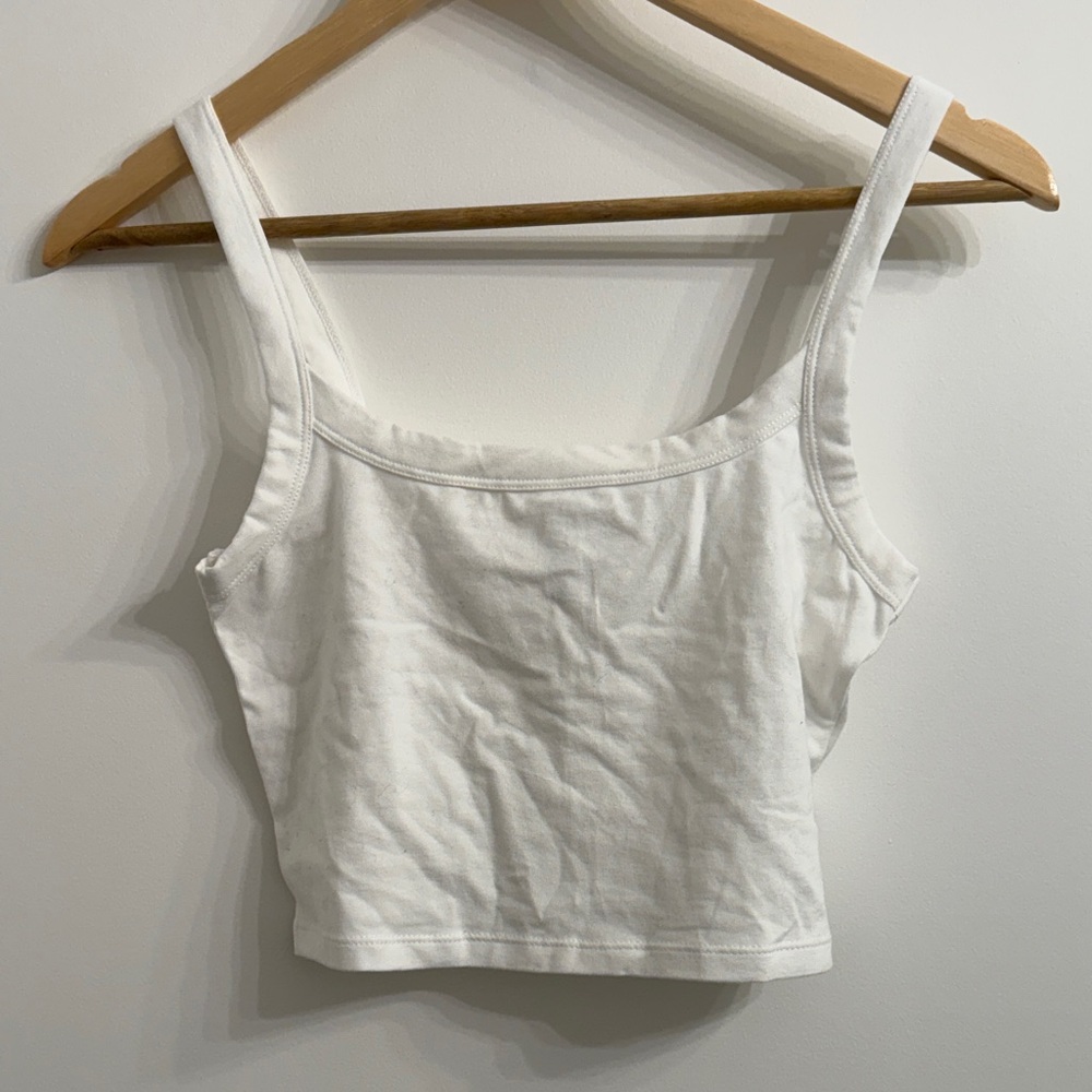 ⭐️NWOT H&M cropped tank